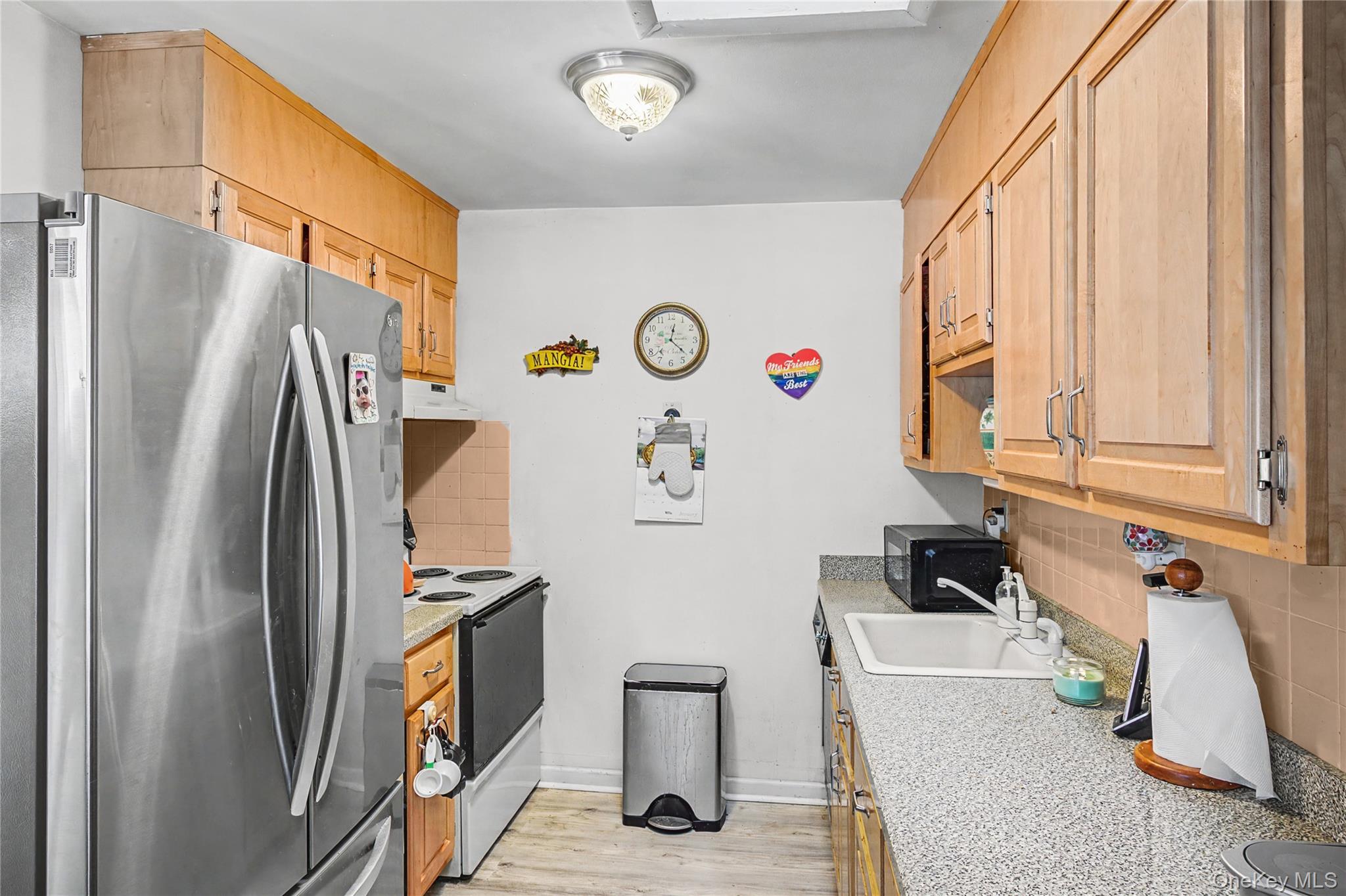 #9 photo, 230 Blackpool Court, Ridge , NY 11961