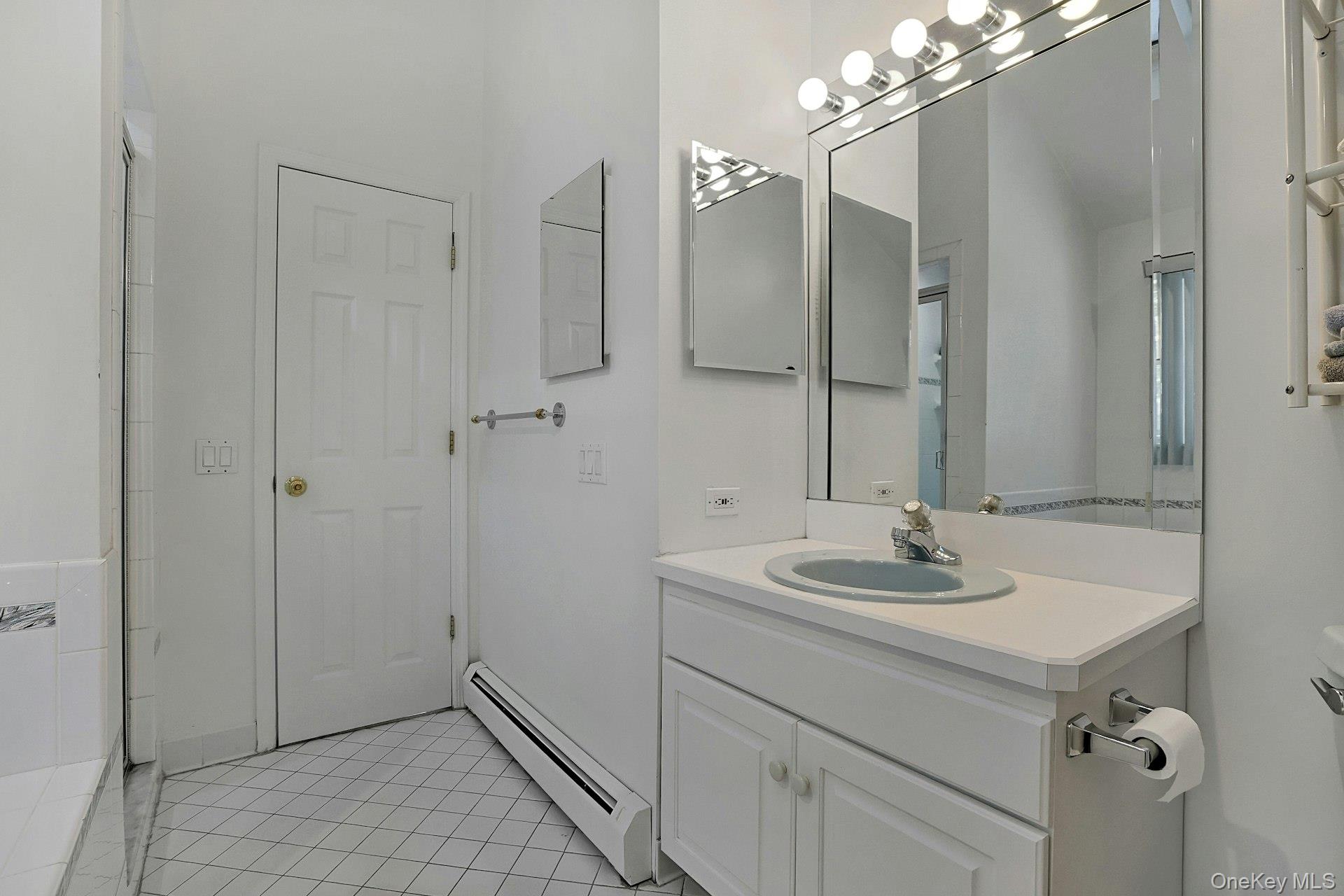 #18 photo, 31 W Linwood Street, Valhalla , NY 10595