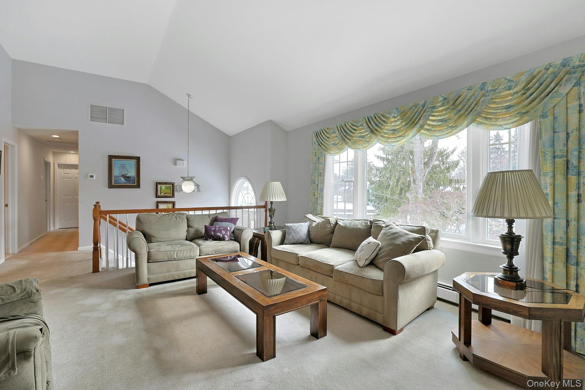 #4 photo, 31 W Linwood Street, Valhalla , NY 10595