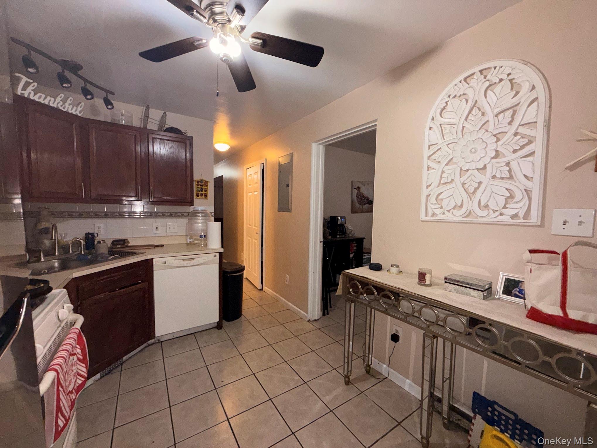 #4 photo, 20 Lawn Avenue, New Rochelle , NY 10801