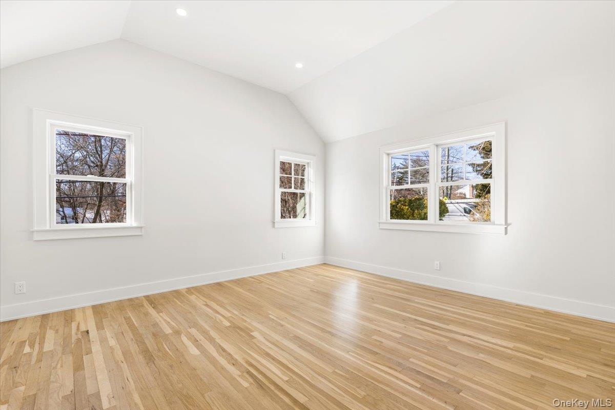 #17 photo, 1 Ellen Court, Rye , NY 10580