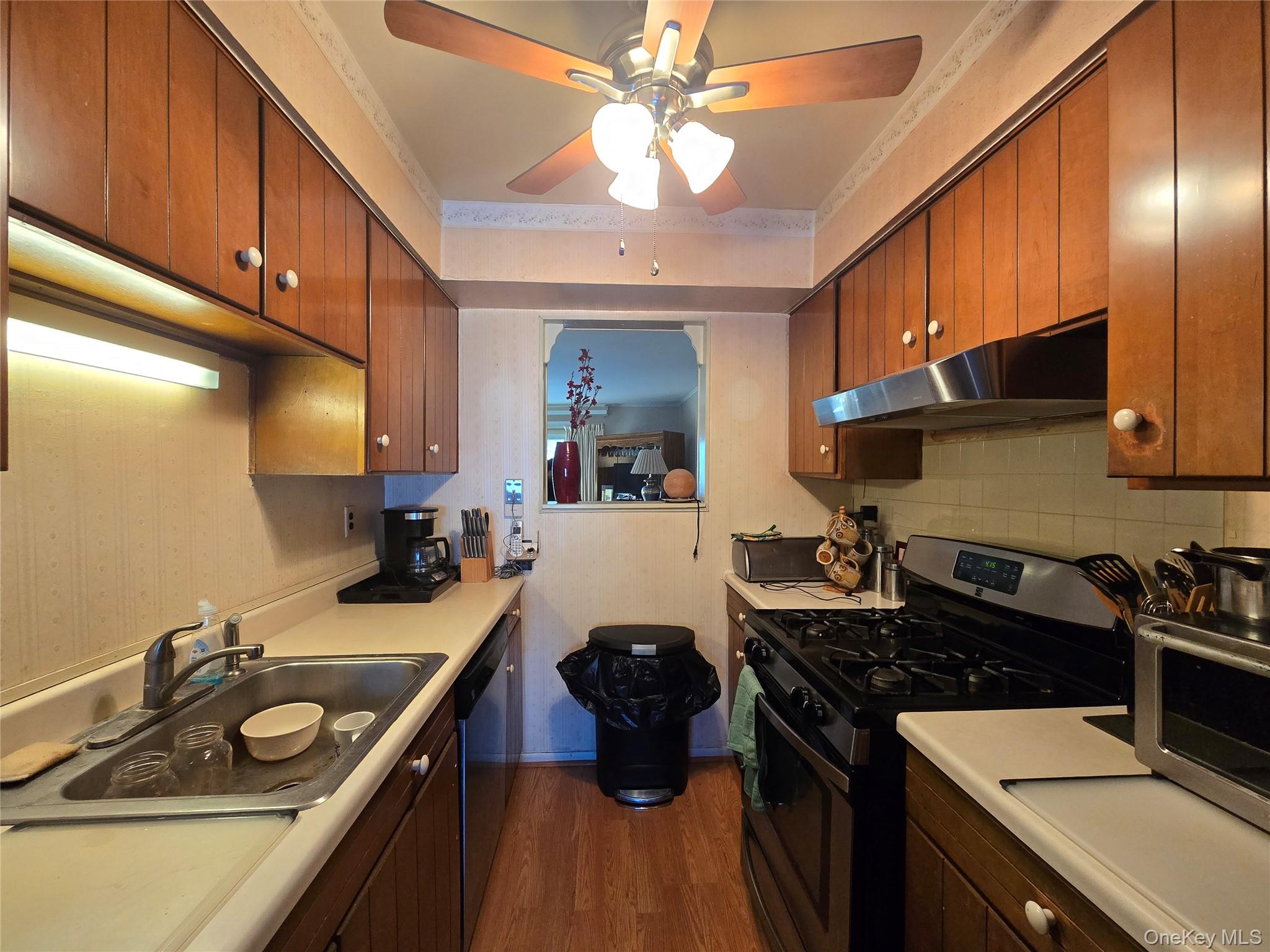 #4 photo, 34 Hampton Court, Middletown , NY 10941