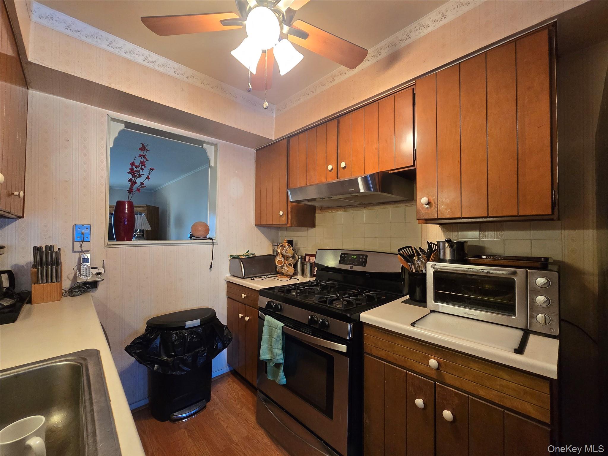 #5 photo, 34 Hampton Court, Middletown , NY 10941