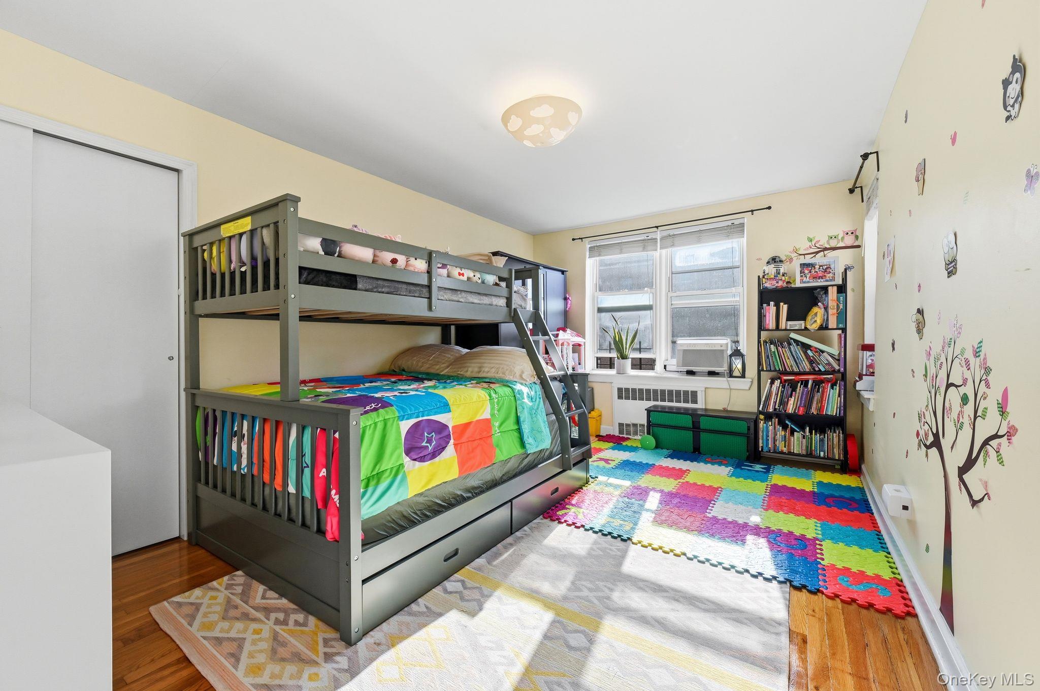 #12 photo, 67-11 Yellowstone Boulevard, Forest Hills , NY 11375