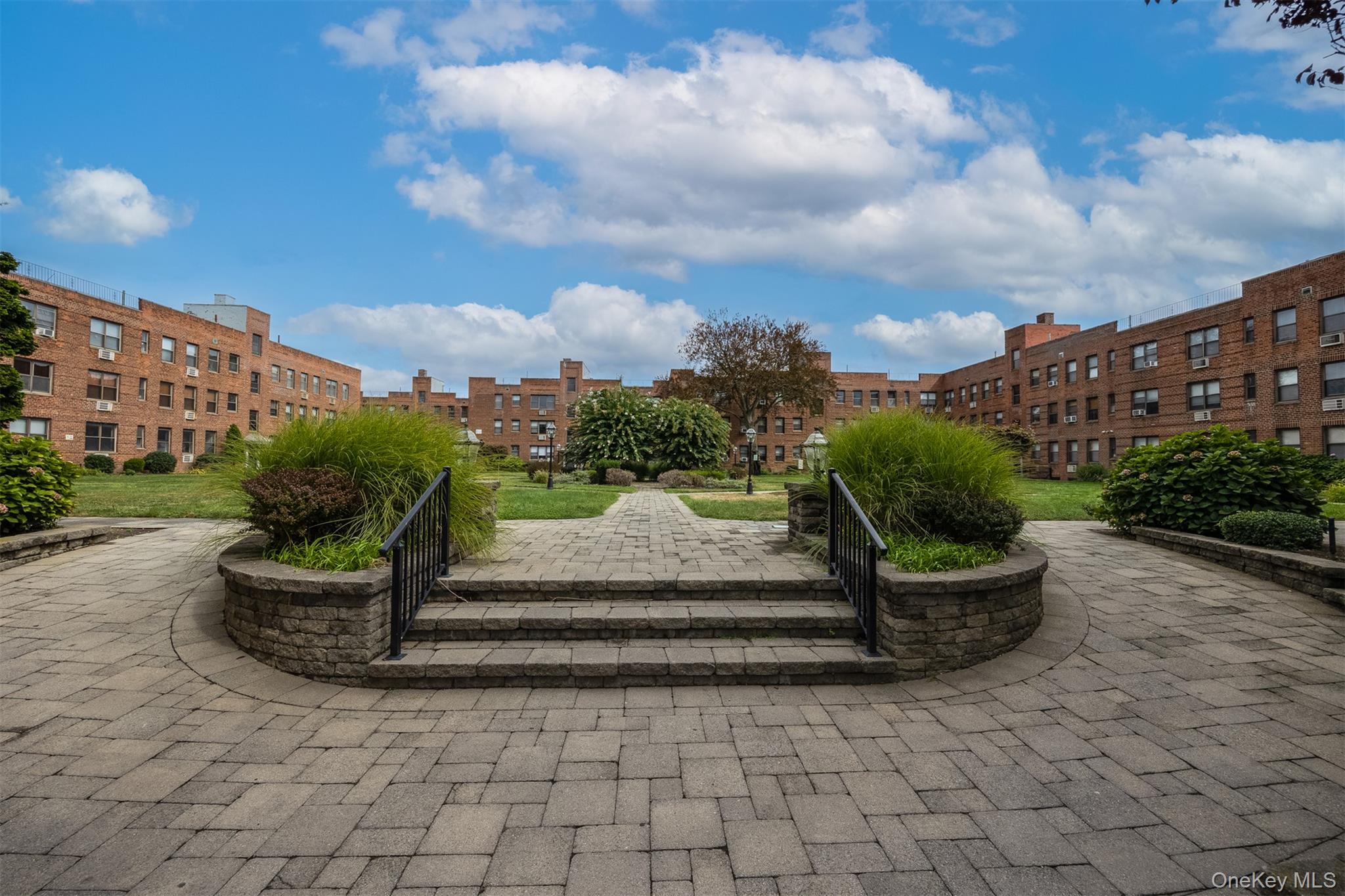 #13 photo, 1 Jefferson Avenue, Rockville Centre , NY 11570