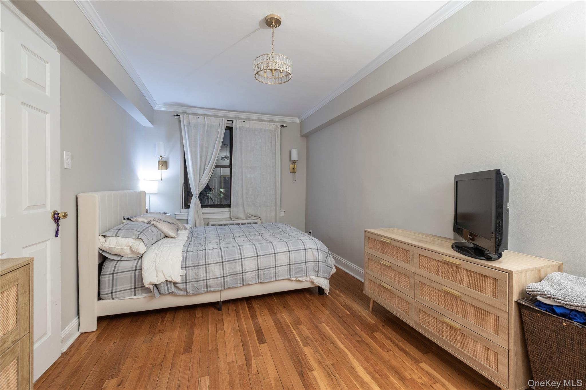 #9 photo, 1 Jefferson Avenue, Rockville Centre , NY 11570