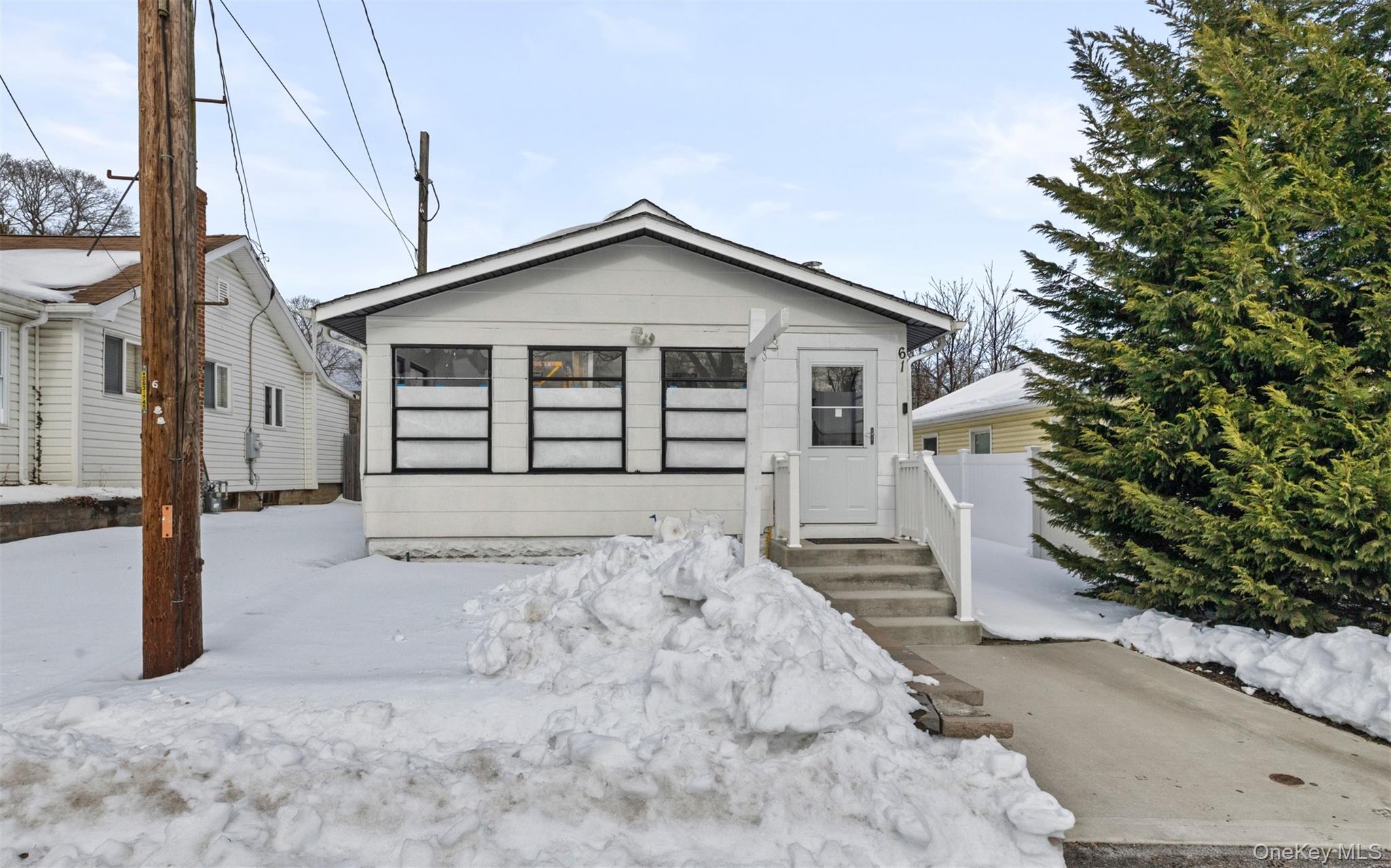 #1 photo, 61 Eastview Road, Ronkonkoma , NY 11779