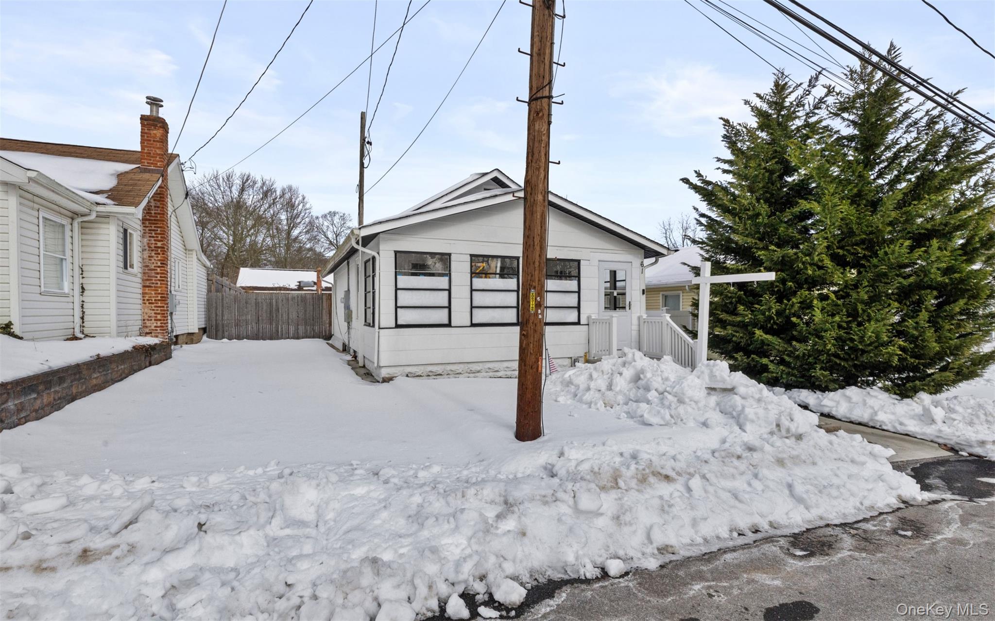 #2 photo, 61 Eastview Road, Ronkonkoma , NY 11779