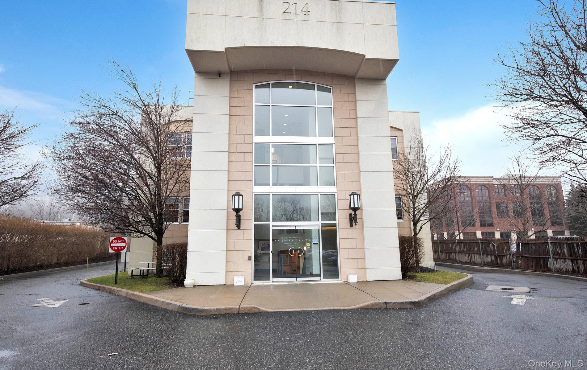 #1 photo, 214 Wall Street, Huntington , NY 11743