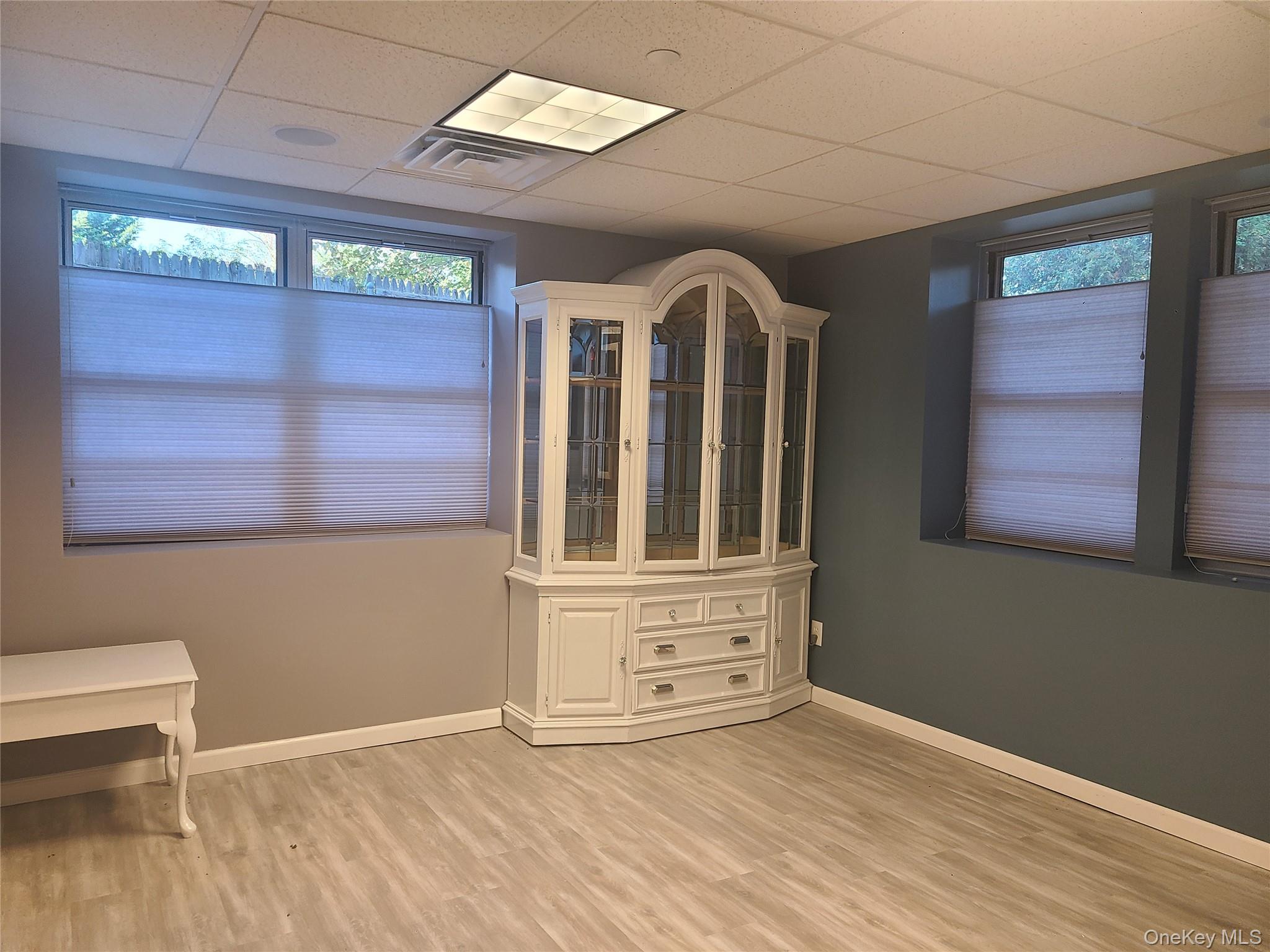 #12 photo, 214 Wall Street, Huntington , NY 11743