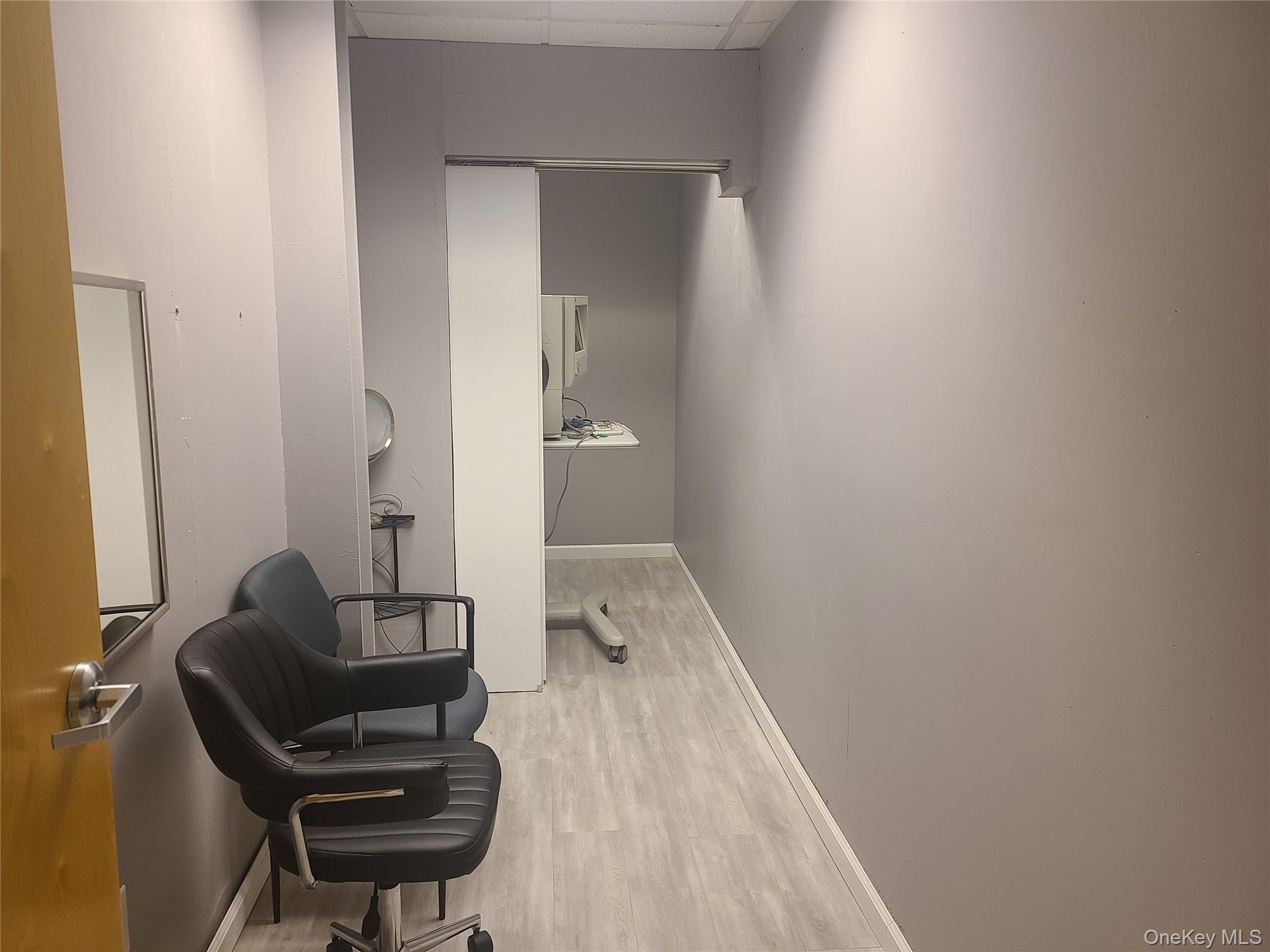 #17 photo, 214 Wall Street, Huntington , NY 11743