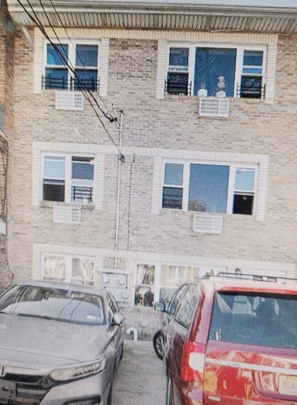 #1 photo, 850 east 214th street, Williamsbridge , NY 10467