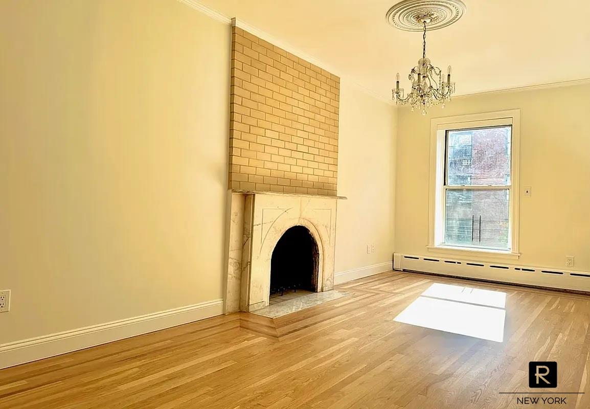 #8 photo, 220 E 30th Street, 맨해튼 Kips Bay , NY 10016