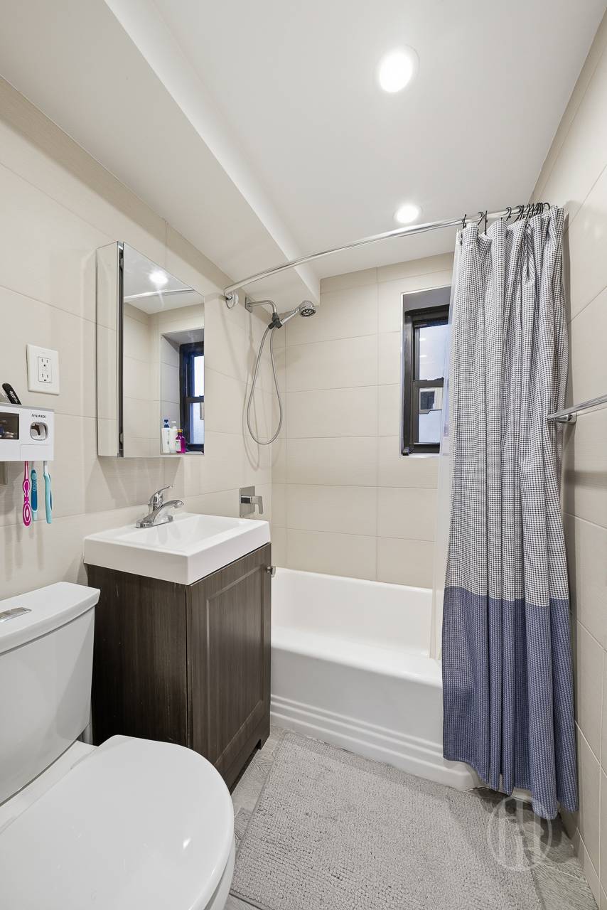 #7 photo, 144-46 77th Road, קווינס Flushing , NY 11367