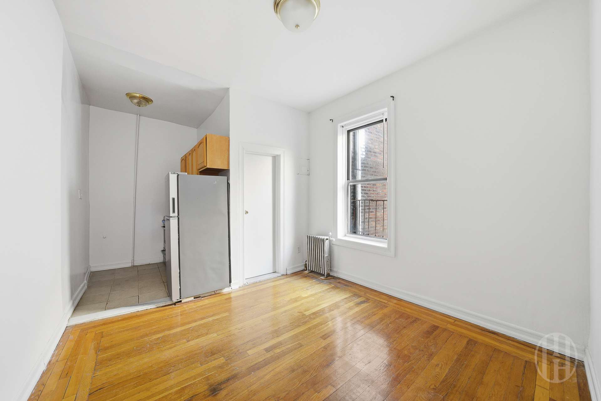 #4 photo, 29 E 17th Street, Prospect Park South , NY 11226