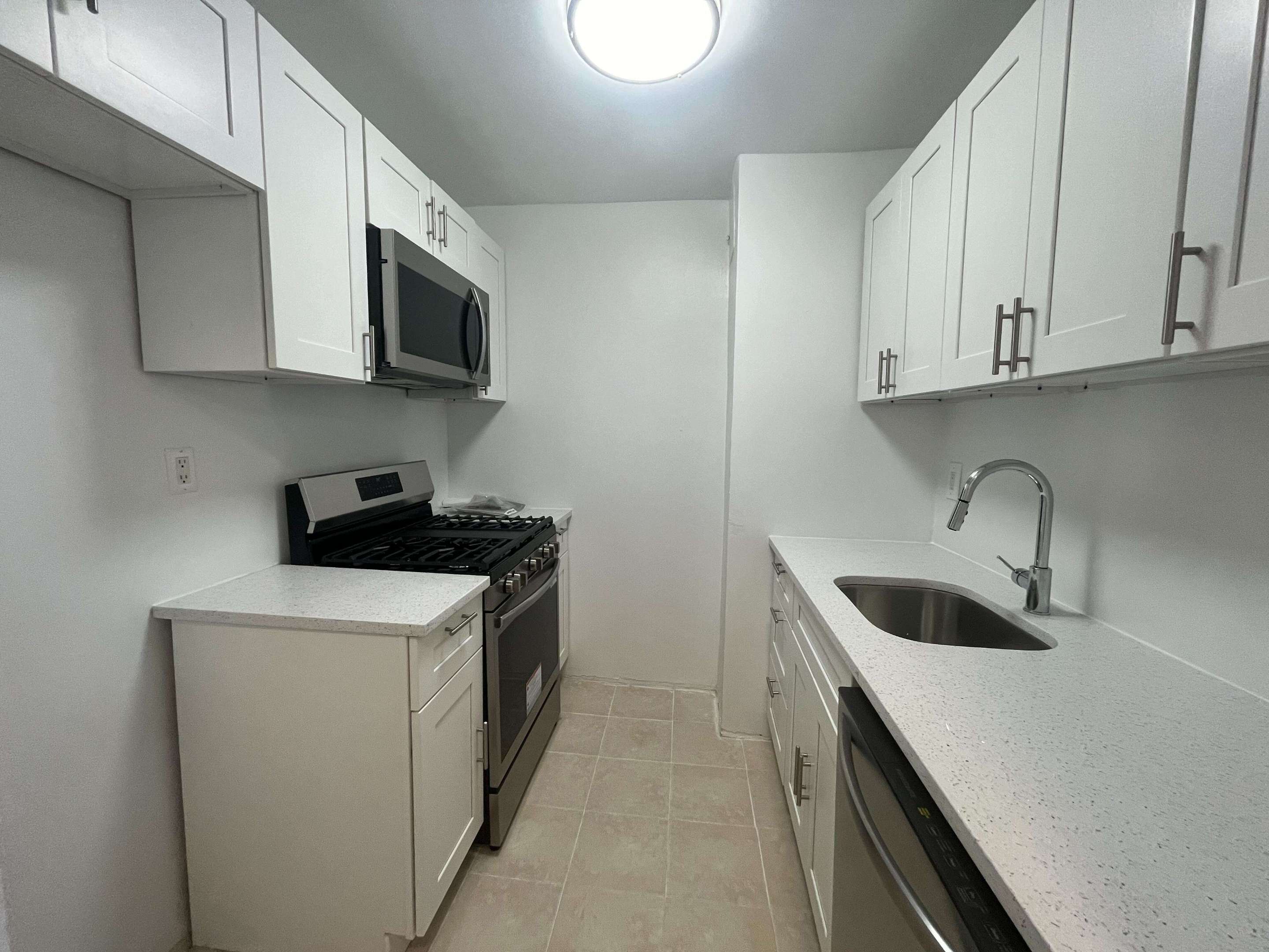 #10 photo, 925 E 14th Street, Midwood , NY 11230