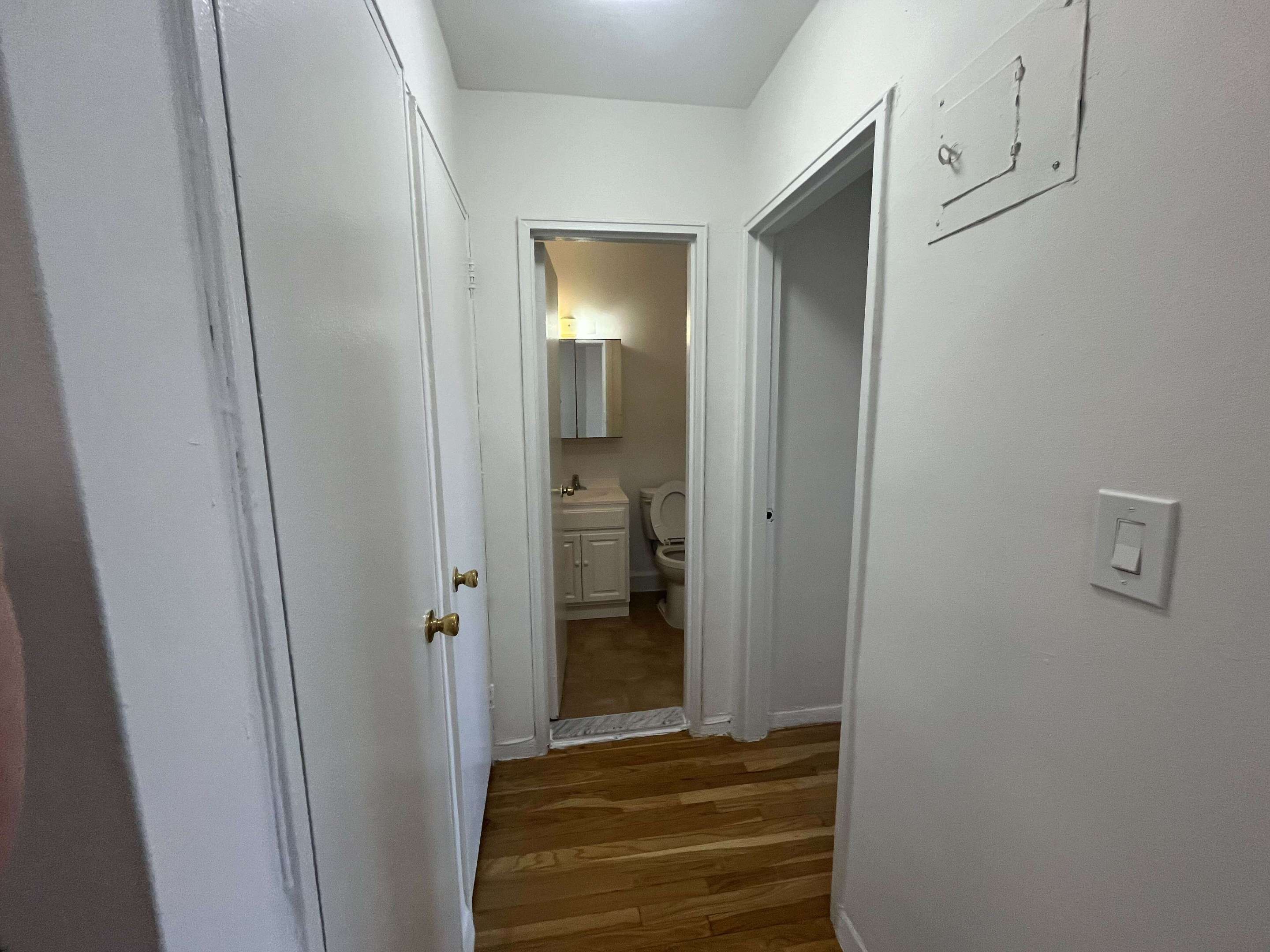 #5 photo, 925 E 14th Street, Midwood , NY 11230