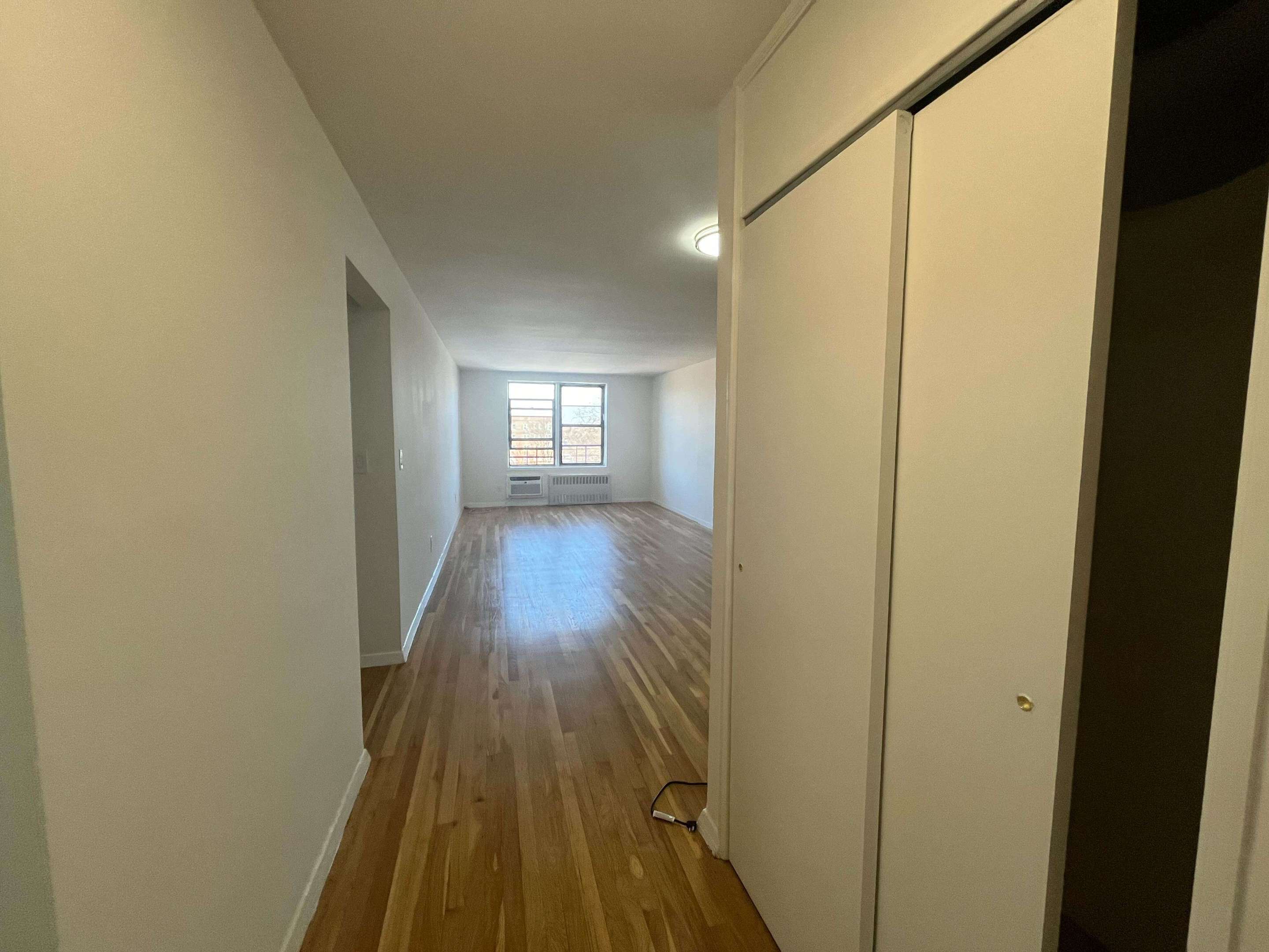 #6 photo, 925 E 14th Street, Midwood , NY 11230