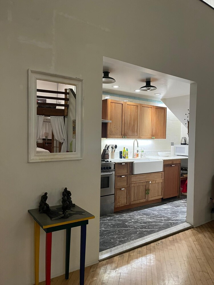 #3 photo, 431 E 6TH Street, East Village , NY 10009