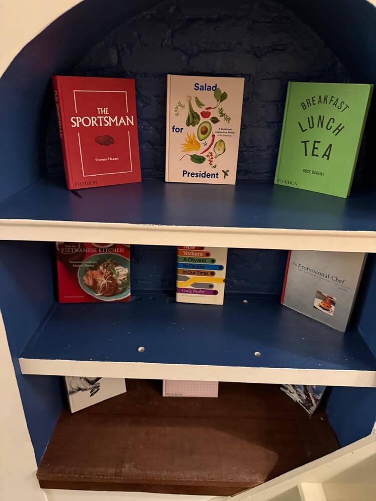 #5 photo, 431 E 6TH Street, East Village , NY 10009