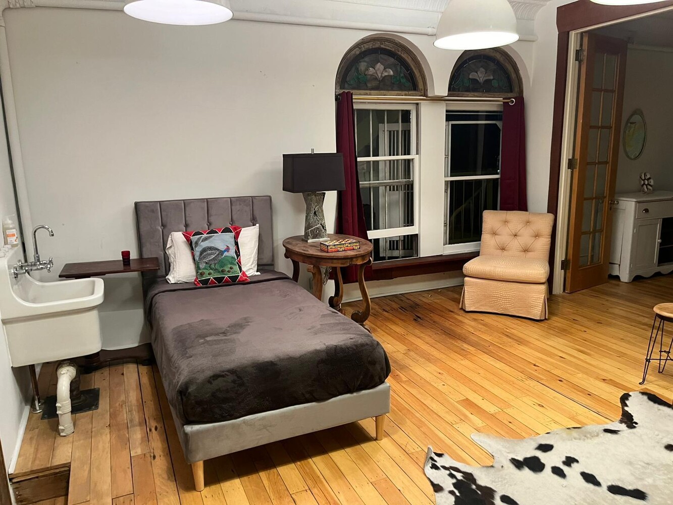 #7 photo, 431 E 6TH Street, East Village , NY 10009