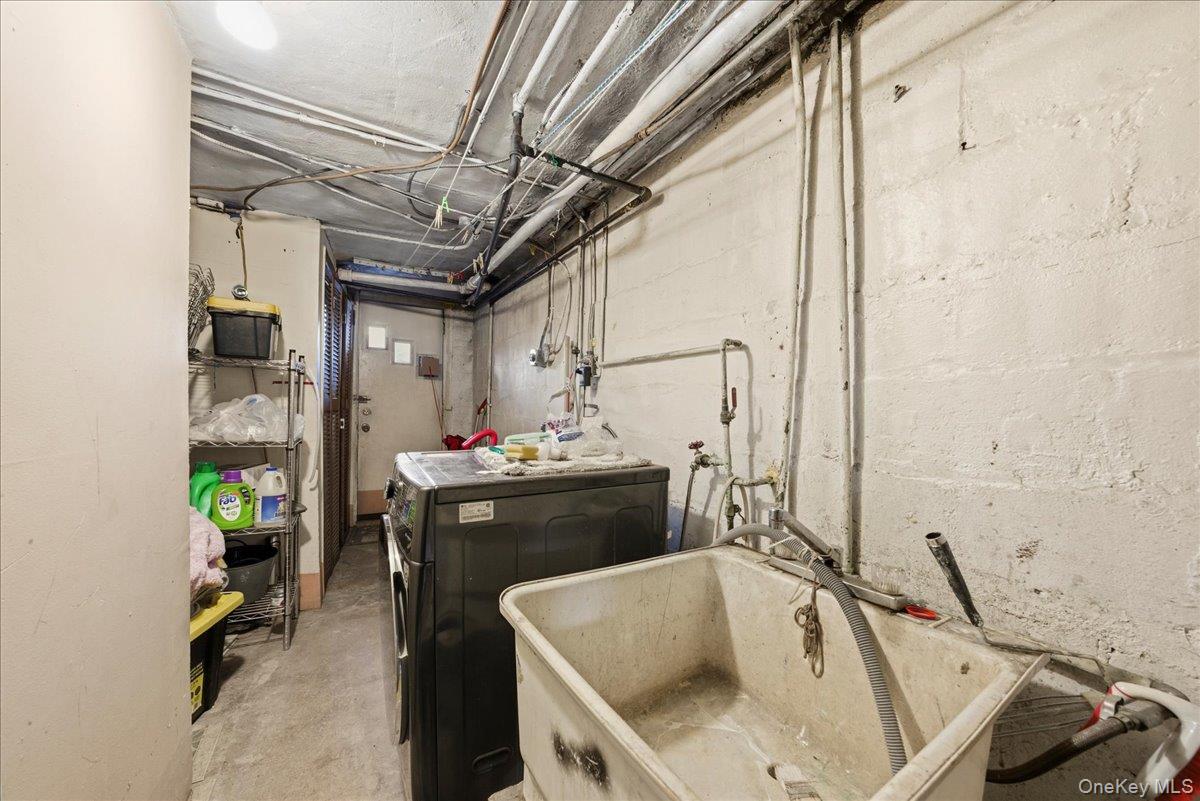 #19 photo, 3310 Bouck Avenue, Bronx , NY 10469