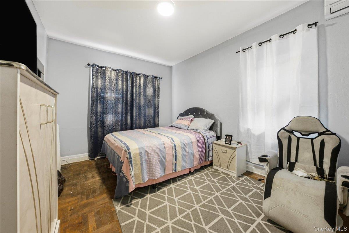 #20 photo, 3310 Bouck Avenue, Bronx , NY 10469