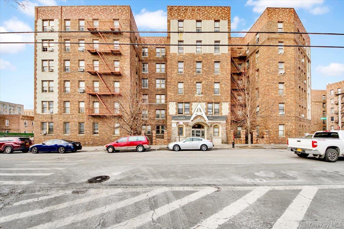 #17 photo, 2925 Matthews Avenue, Bronx , NY 10467