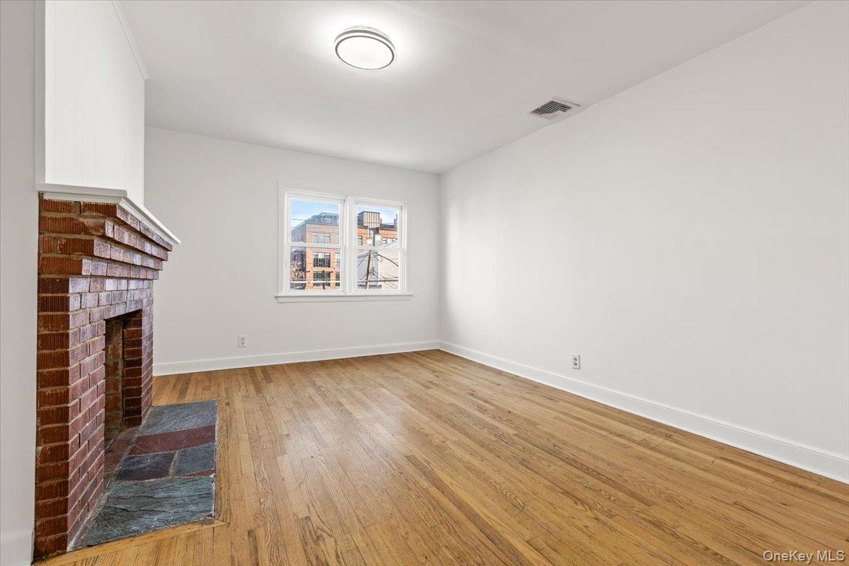 #17 photo, 139 Waverly Avenue, Mamaroneck , NY 10543