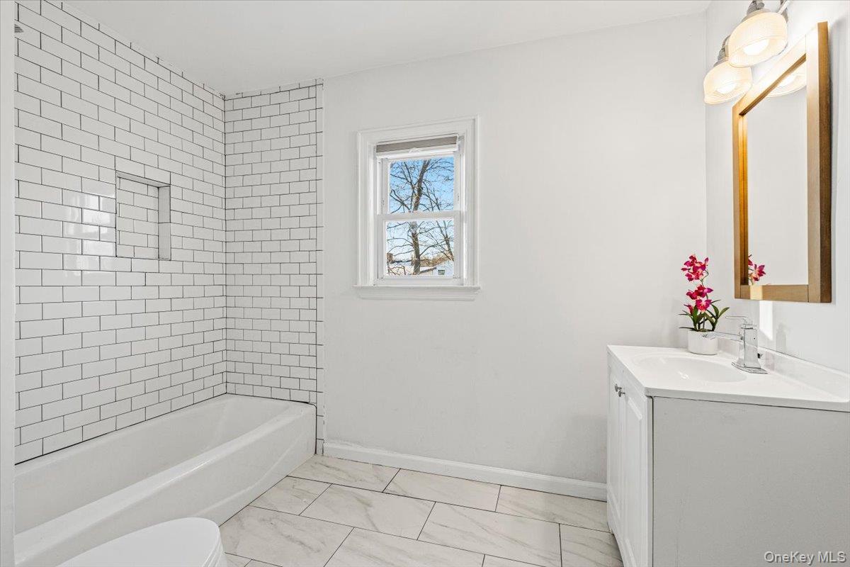 #20 photo, 139 Waverly Avenue, Mamaroneck , NY 10543