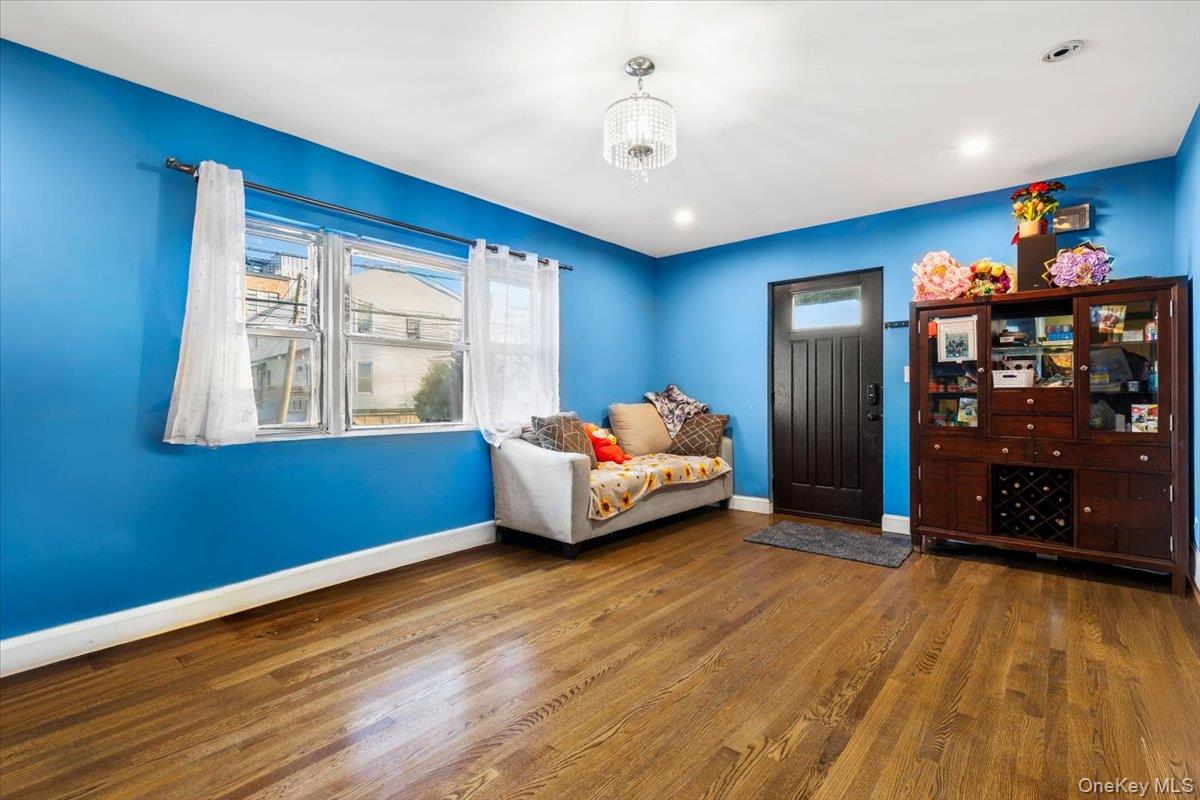 #4 photo, 139 Waverly Avenue, Mamaroneck , NY 10543