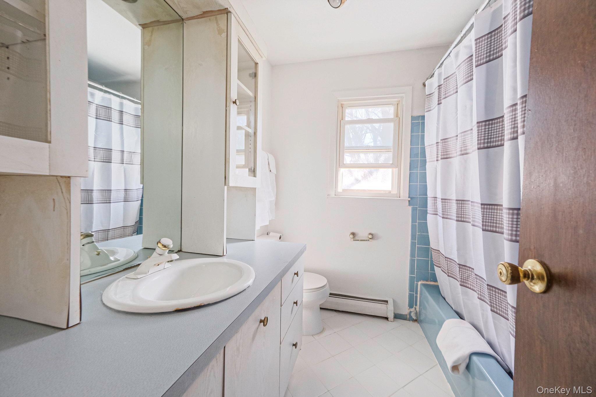 #14 photo, 140 Seaman Neck Road, Dix Hills , NY 11746