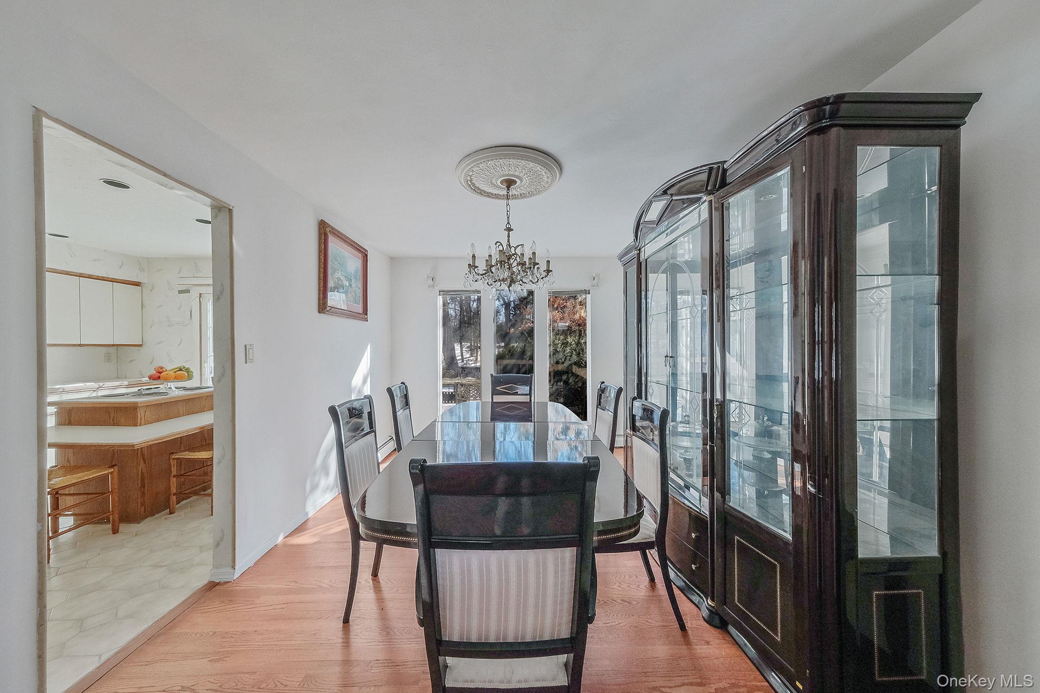 #4 photo, 140 Seaman Neck Road, Dix Hills , NY 11746