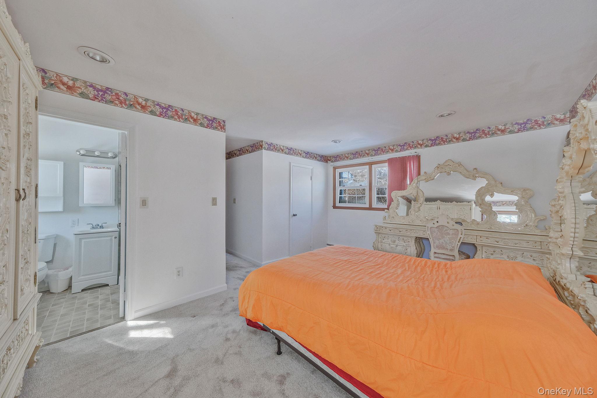 #9 photo, 140 Seaman Neck Road, Dix Hills , NY 11746