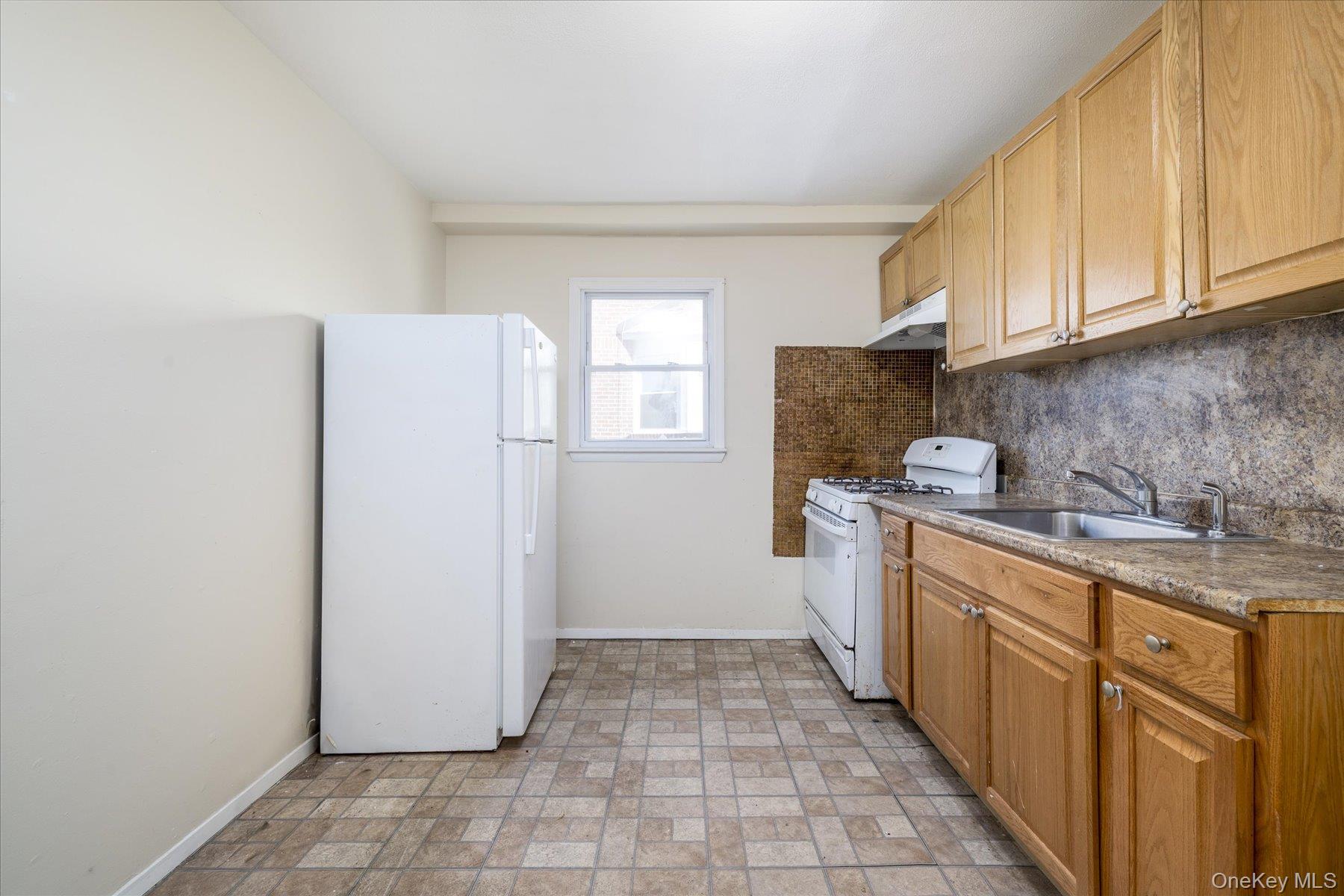 #11 photo, 143 Wellington Road, Elmont , NY 11003