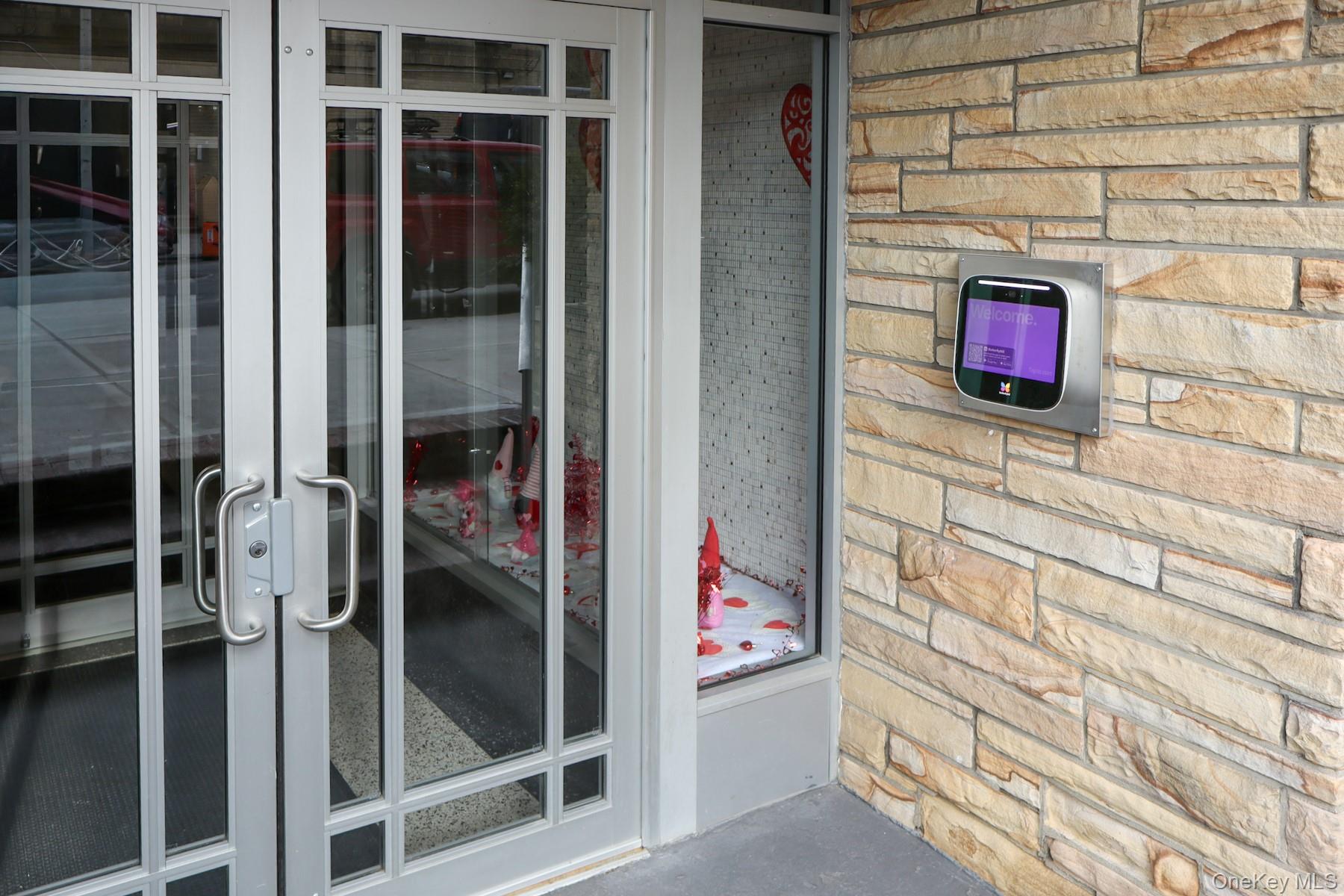 #13 photo, 1332 Metropolitan Avenue, ब्रोंक्स Bronx , NY 10462