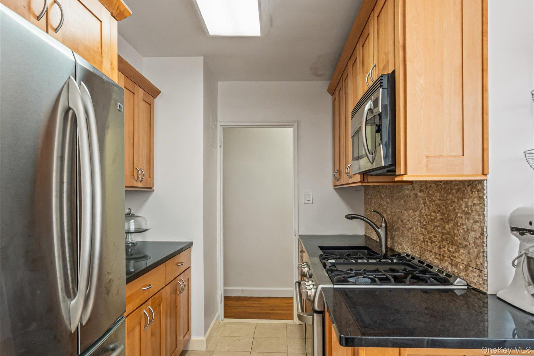 #13 photo, 72-10 112th Street, Forest Hills , NY 11375