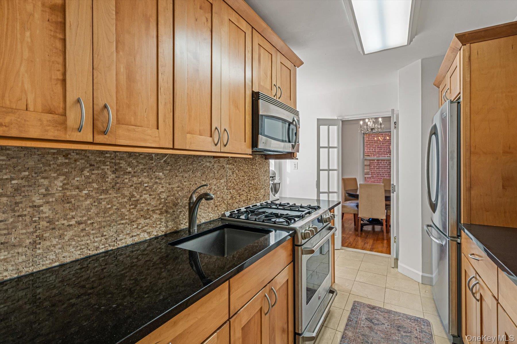 #14 photo, 72-10 112th Street, Forest Hills , NY 11375