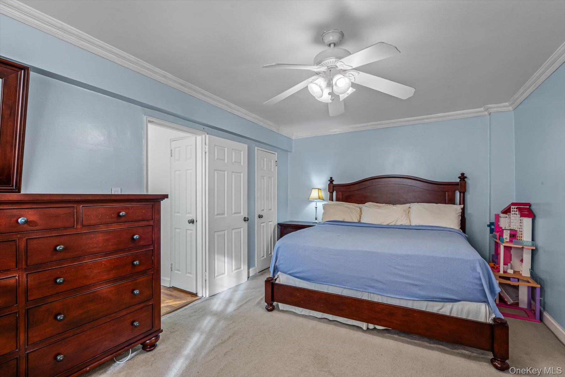 #18 photo, 72-10 112th Street, Forest Hills , NY 11375