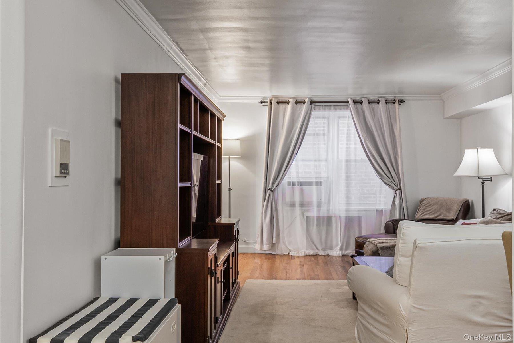 #3 photo, 72-10 112th Street, Forest Hills , NY 11375