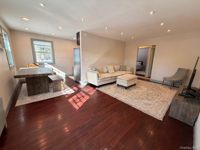 #1 photo, 224-39 Kingsbury ave Kingsbury ave, Bayside , NY 11364