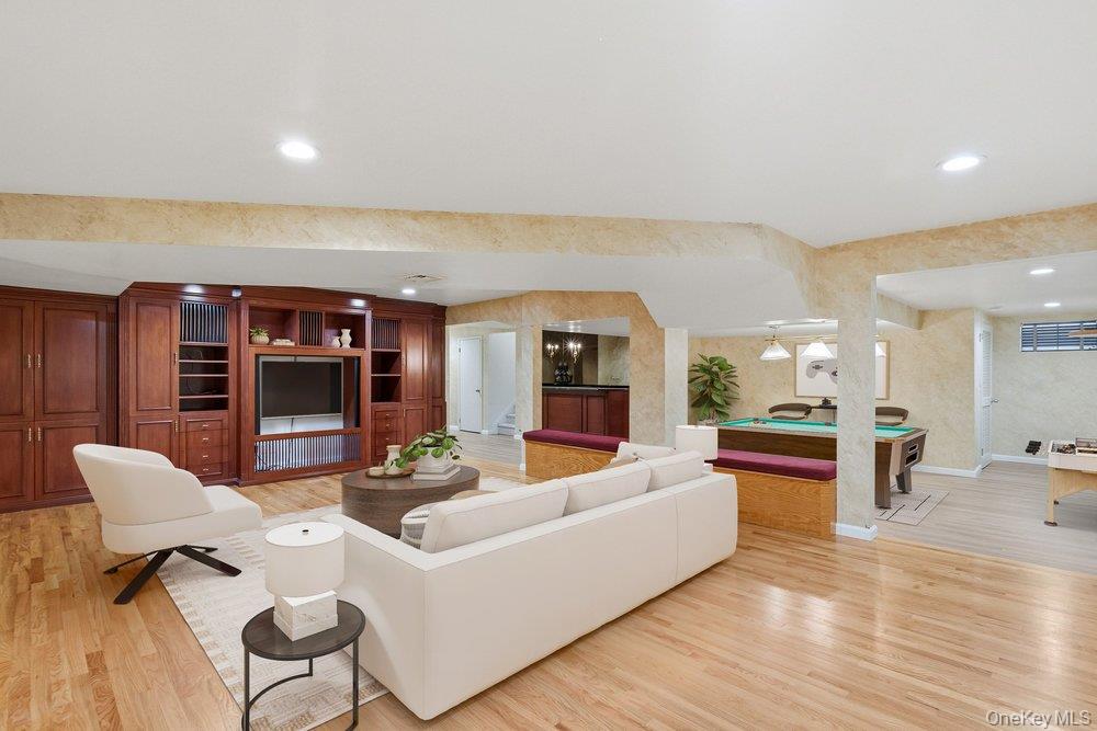 #15 photo, 43 Hunt Drive, Нассау ‖ Jericho , NY 11753