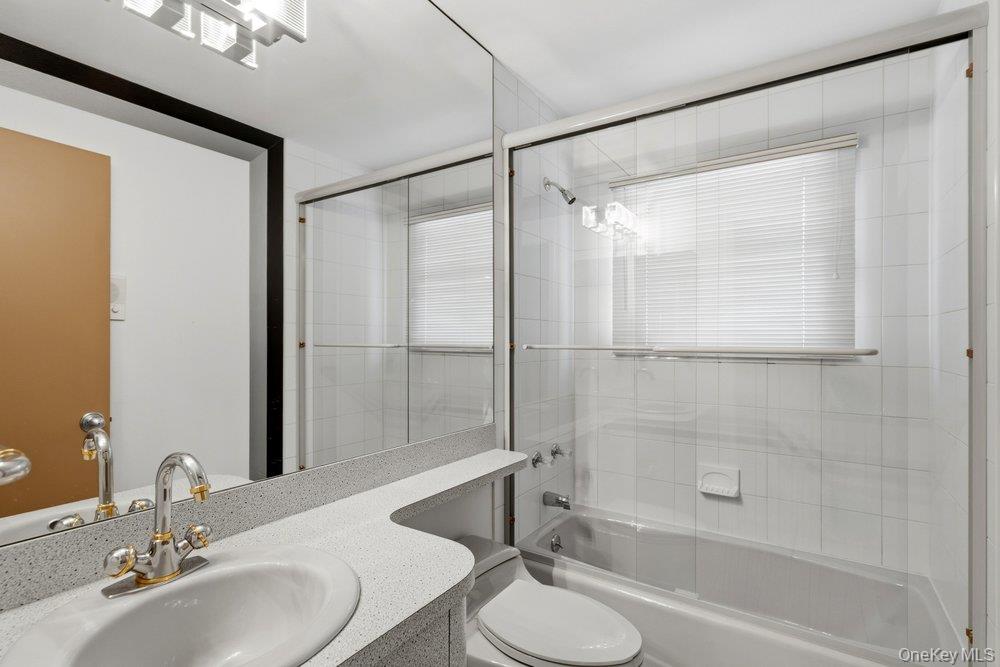 #16 photo, 43 Hunt Drive, Нассау ‖ Jericho , NY 11753