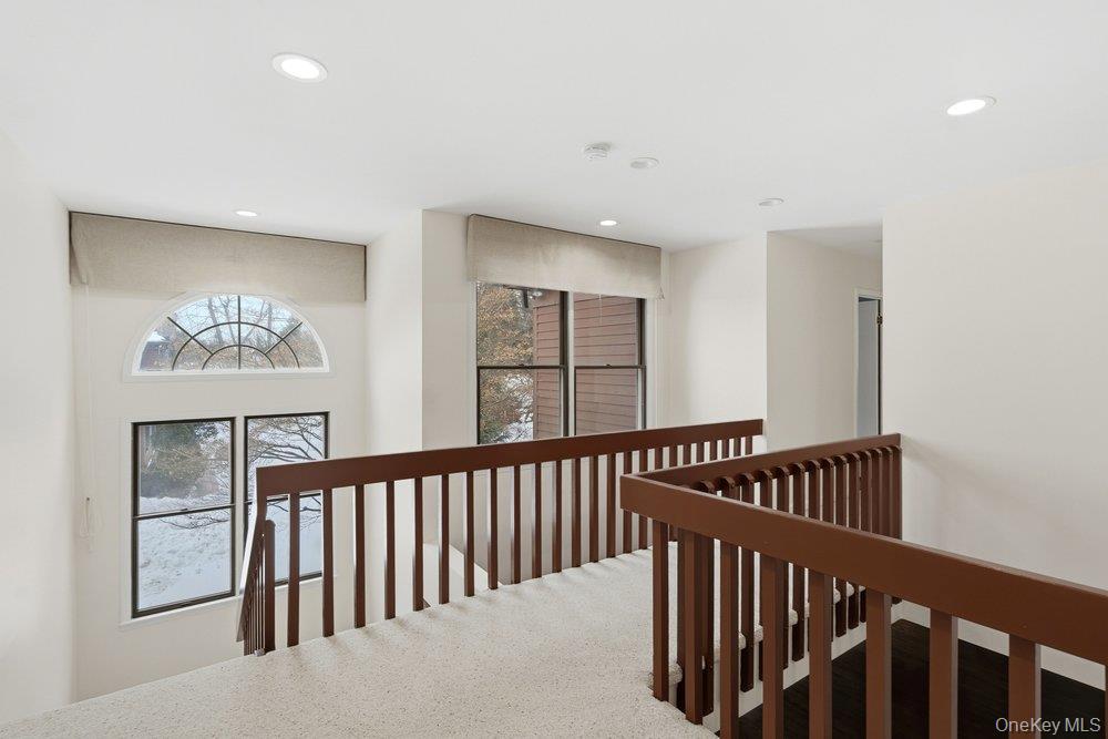 #9 photo, 43 Hunt Drive, Нассау ‖ Jericho , NY 11753