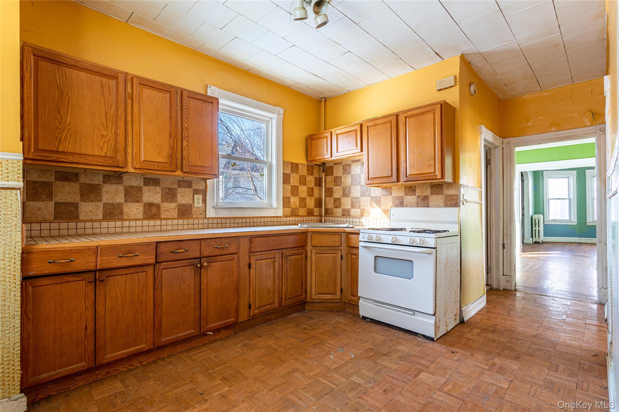 #15 photo, 208 Myrtle Avenue, Staten Island , NY 10310