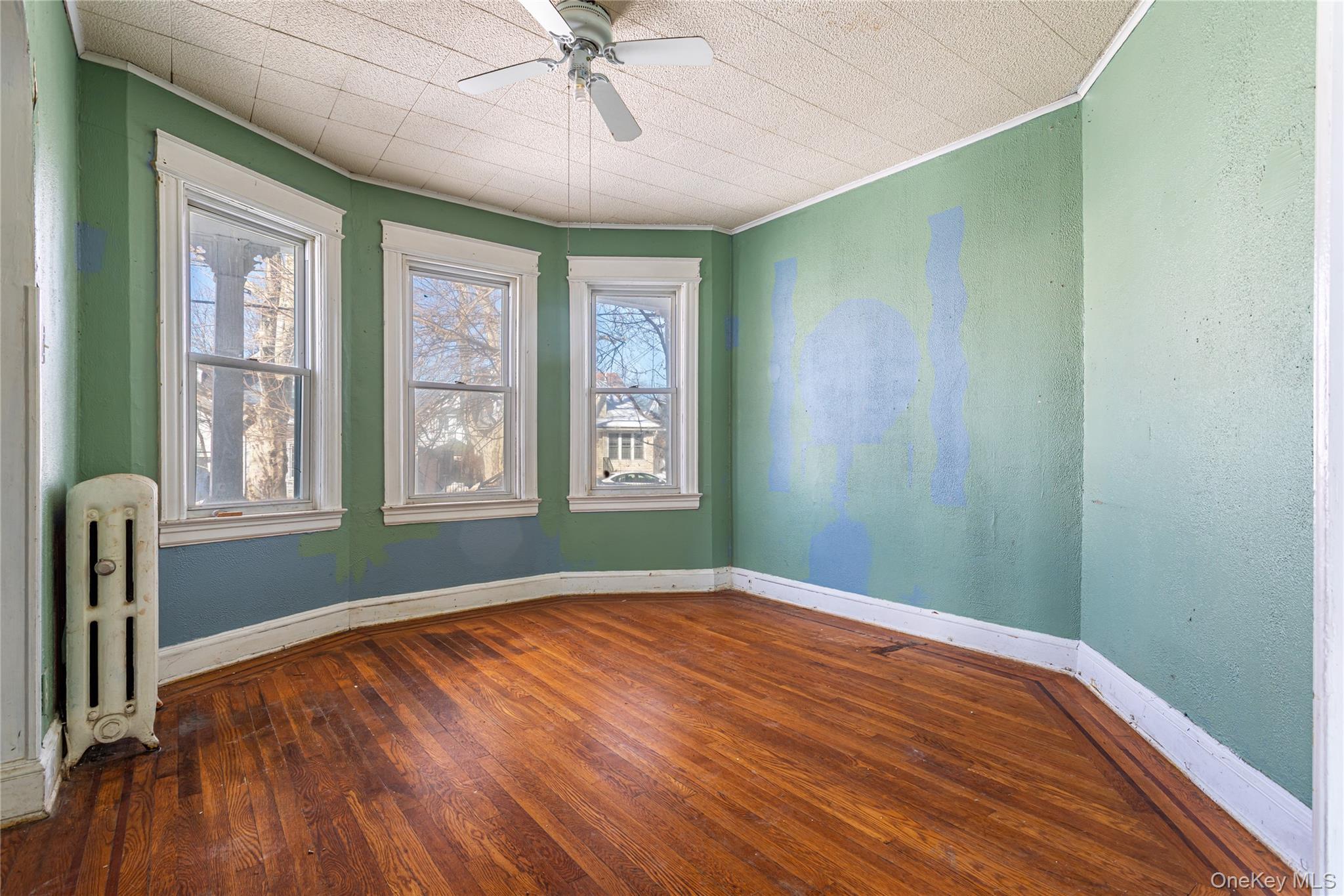 #5 photo, 208 Myrtle Avenue, Staten Island , NY 10310