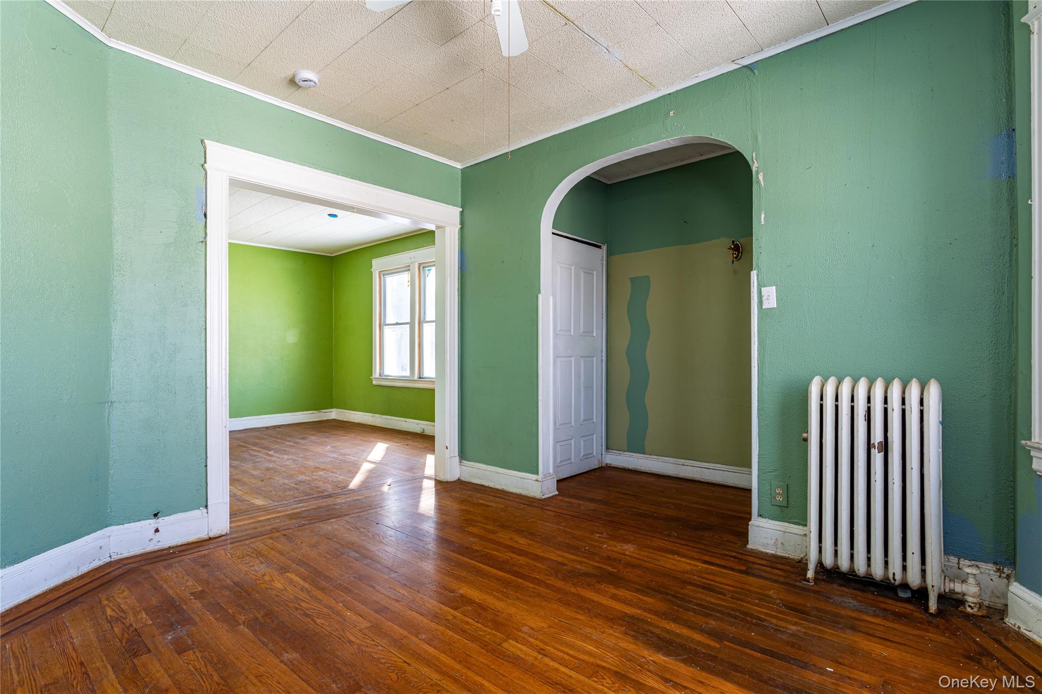 #7 photo, 208 Myrtle Avenue, Staten Island , NY 10310