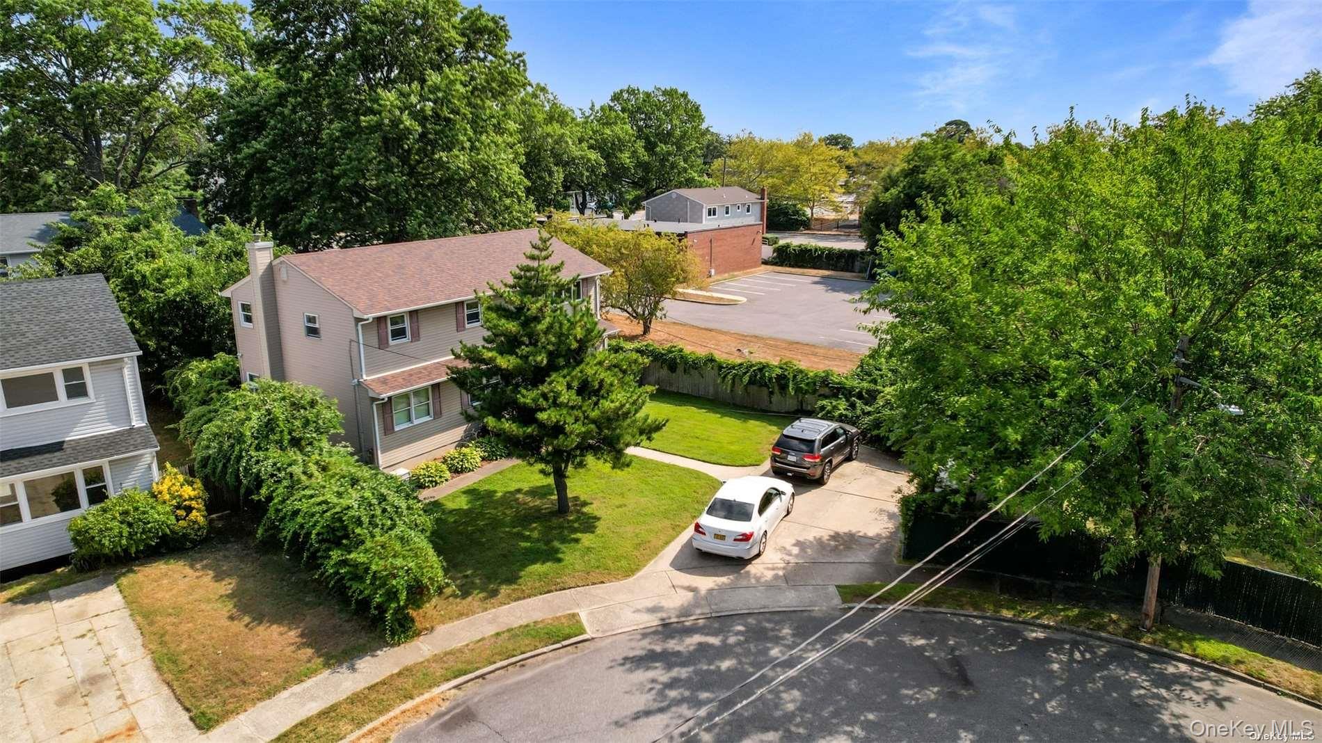 #15 photo, 4 Quaker Court, West Babylon , NY 11704