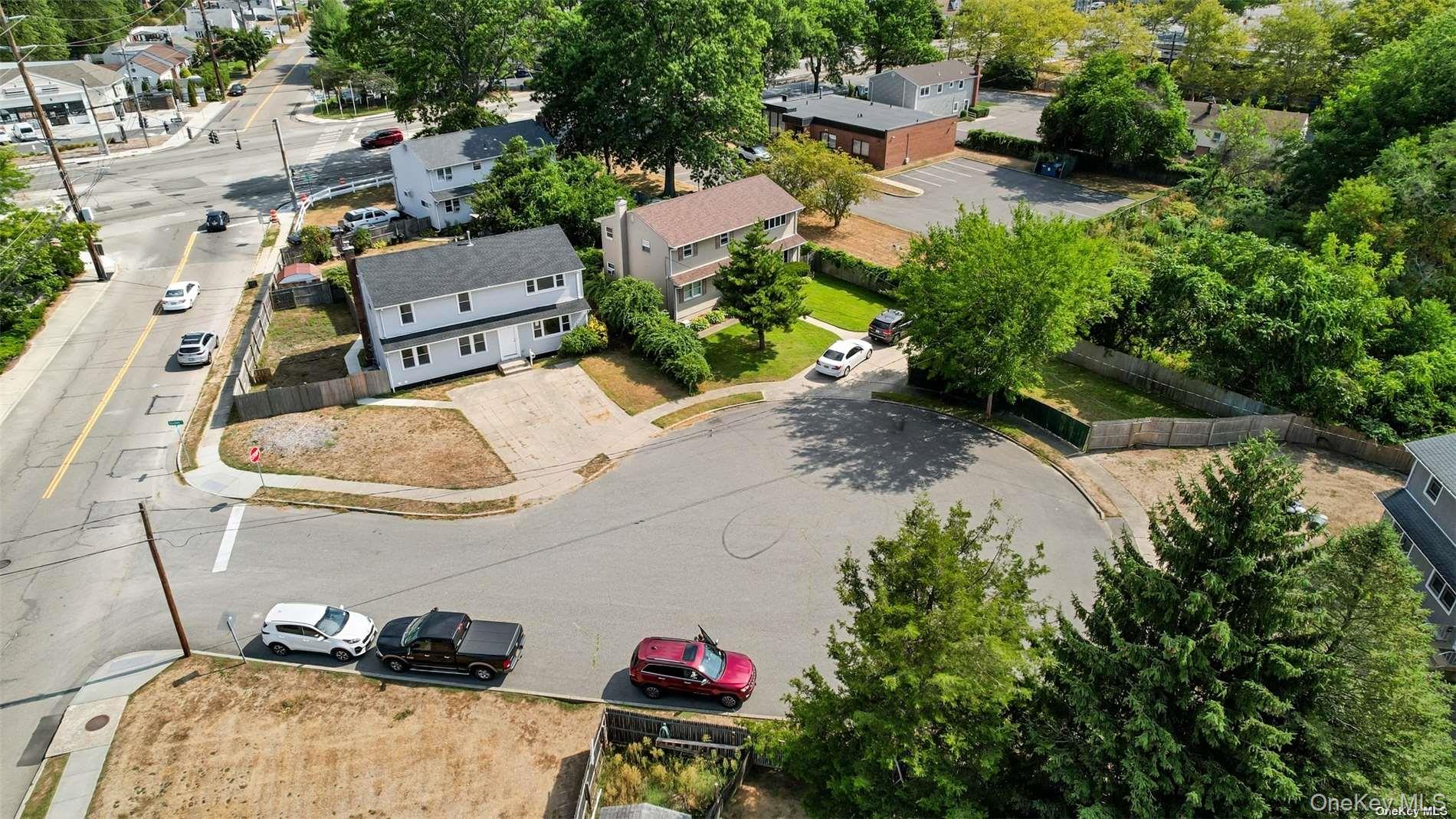 #16 photo, 4 Quaker Court, West Babylon , NY 11704