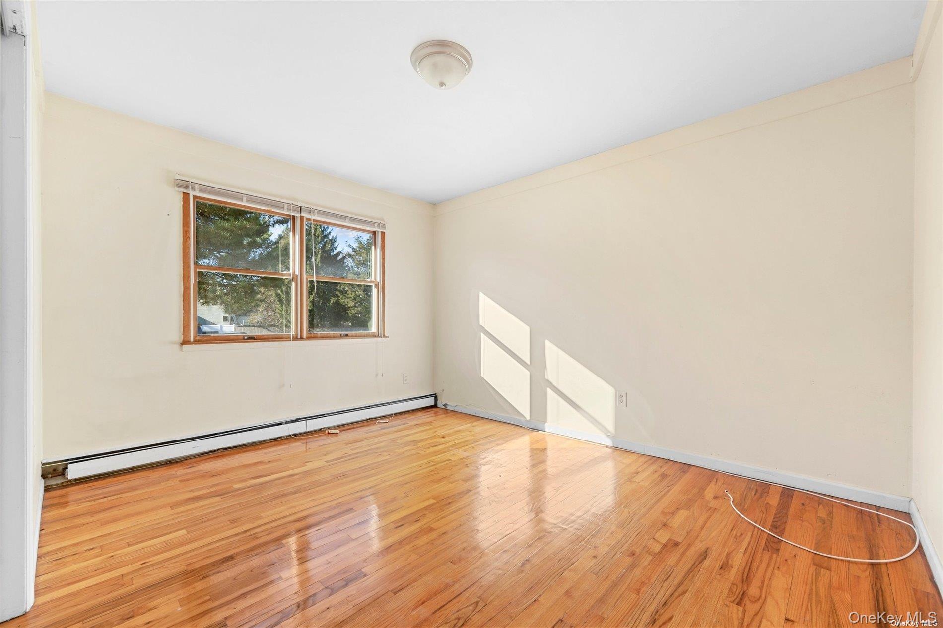 #6 photo, 4 Quaker Court, West Babylon , NY 11704